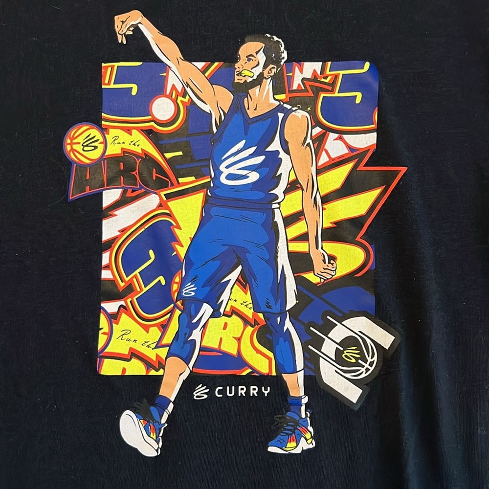 Steph Curry Boys Under Armour Black tee. Size Medium. - Picture 4 of 4